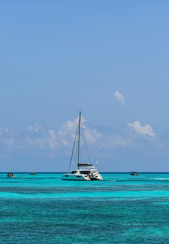 Luxury Catamaran Sailing to Isla Mujeres